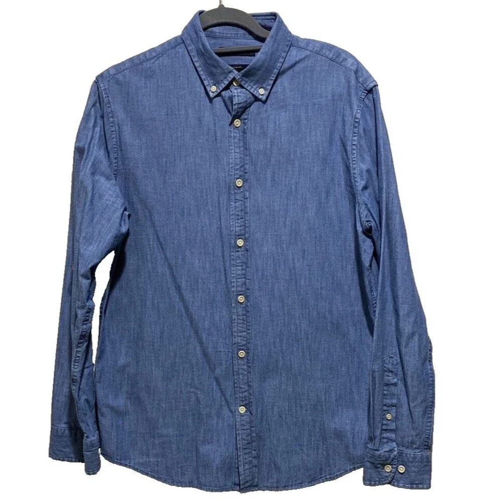 Banana Republic Mens M Blue Chambray Button Up Shirt Long Sleeve Cotton Oxford
